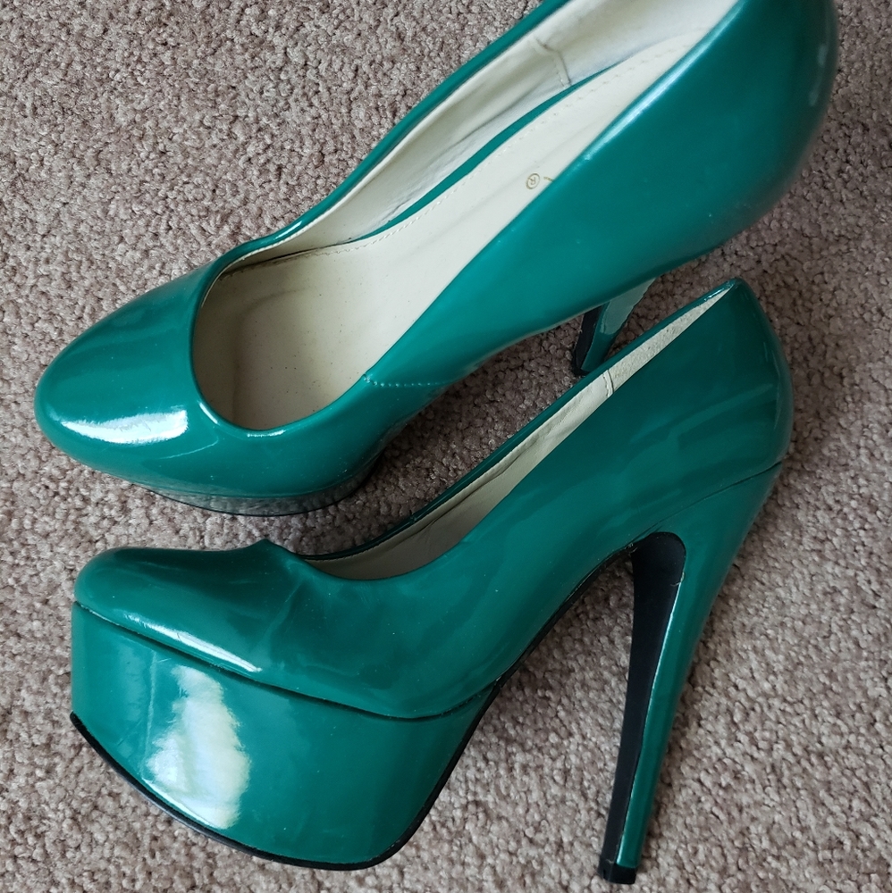 Platform Heels - Picture 5 of 10